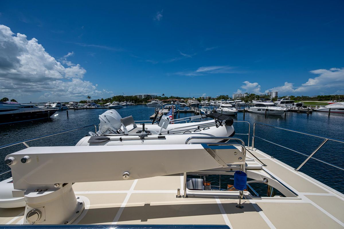 2012 Marlow 61 