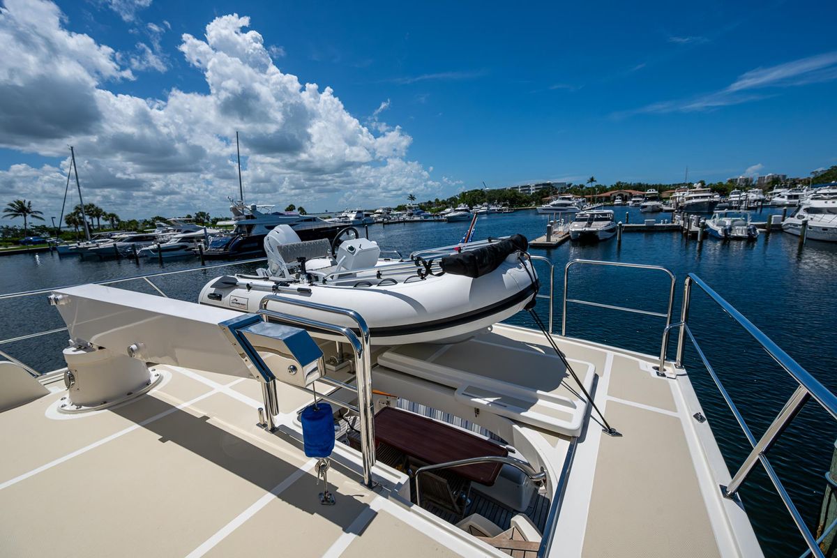 2012 Marlow 61 