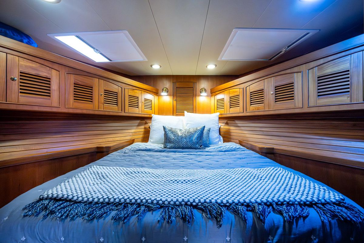 2012 Marlow 61 