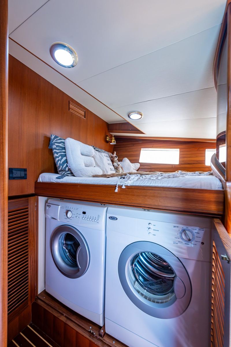 2012 Marlow 61 