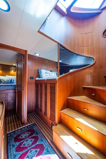 Diane Lynn Yacht Photos Pics 