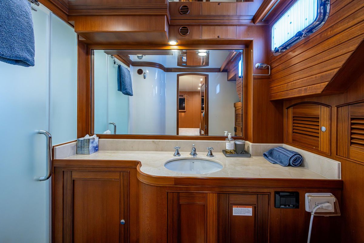 2012 Marlow 61 