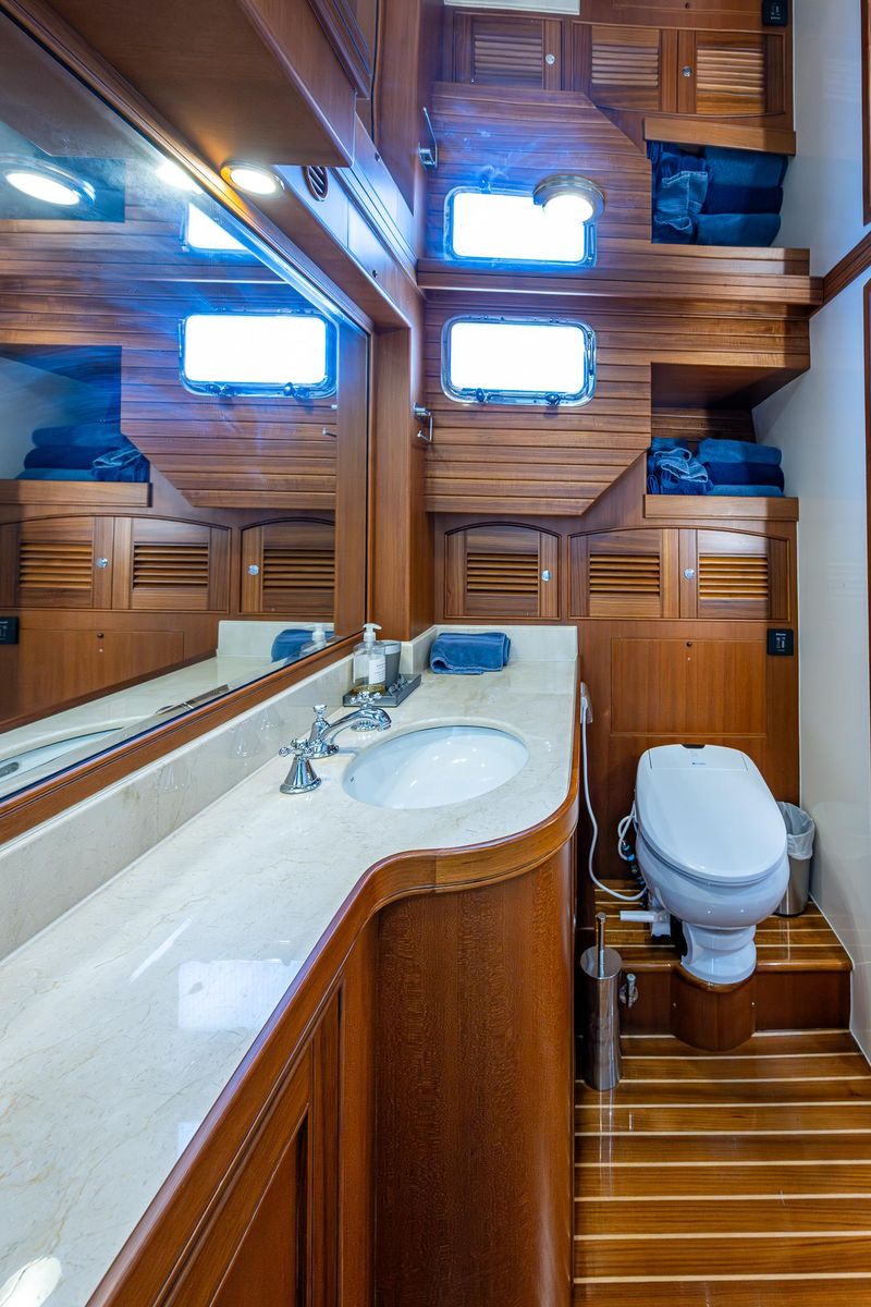 2012 Marlow 61 
