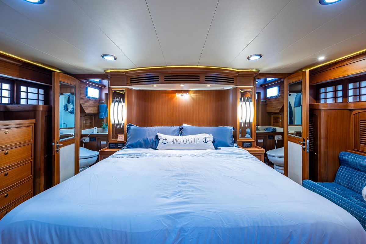 2012 Marlow 61 