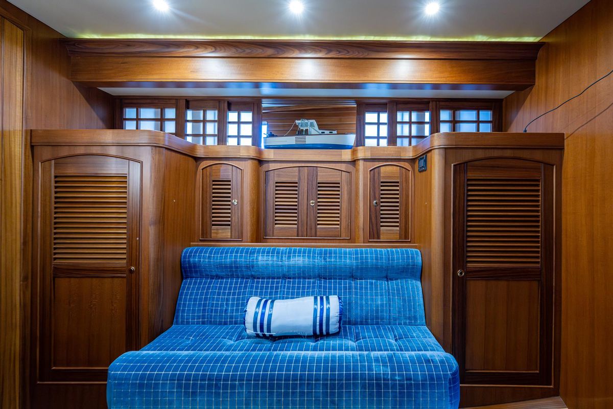 2012 Marlow 61 