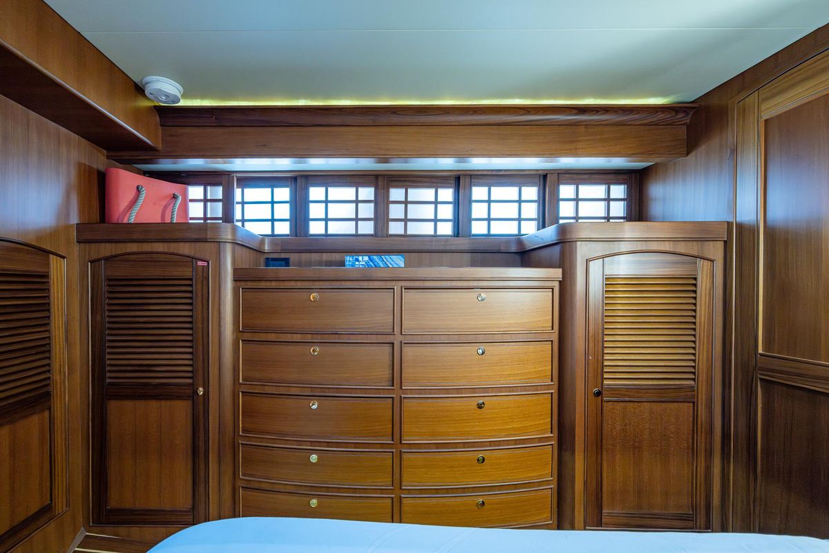 2012 Marlow 61 