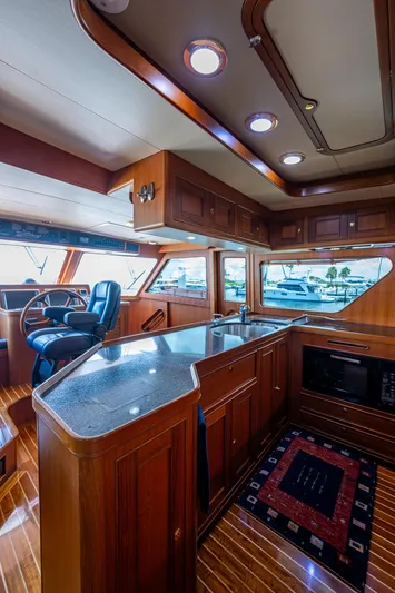 Diane Lynn Yacht Photos Pics 