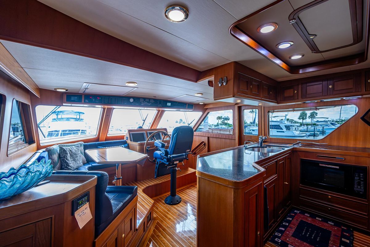 2012 Marlow 61 