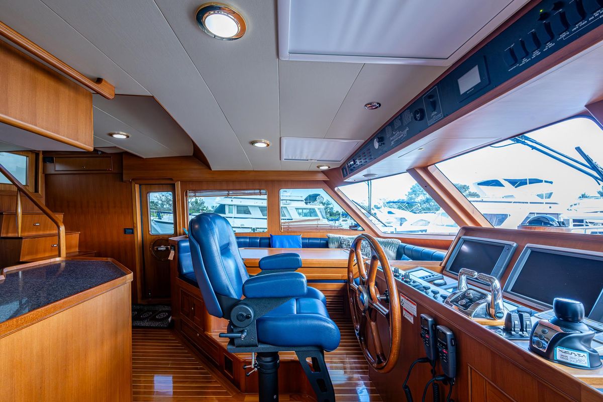 2012 Marlow 61 