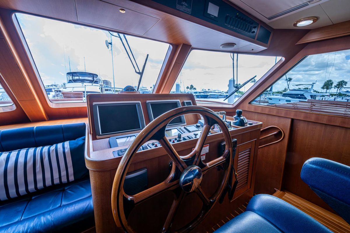 2012 Marlow 61 