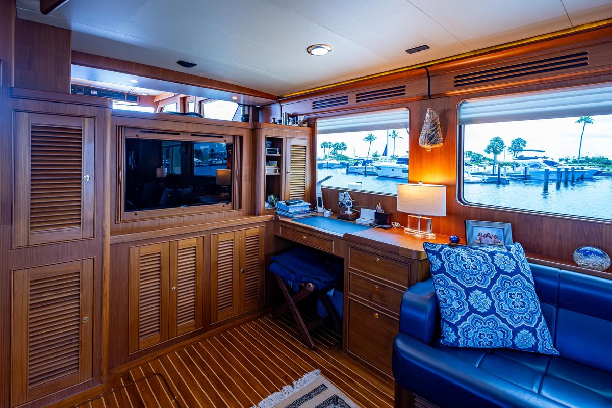 2012 Marlow 61 