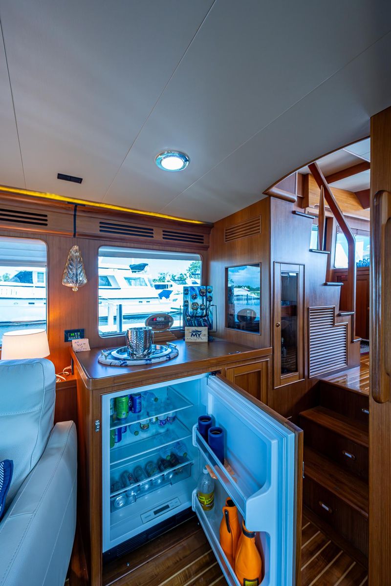 2012 Marlow 61 
