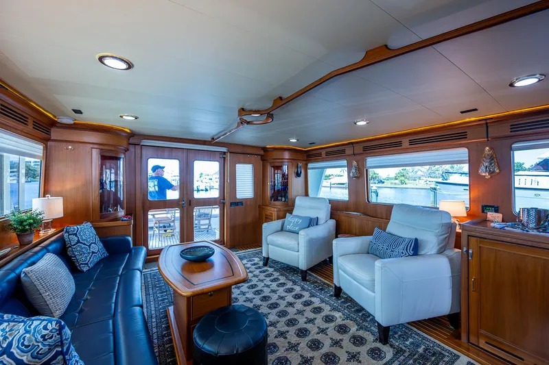 Diane Lynn Yacht Photos Pics 