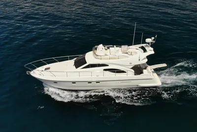 Ferretti Yachts 430