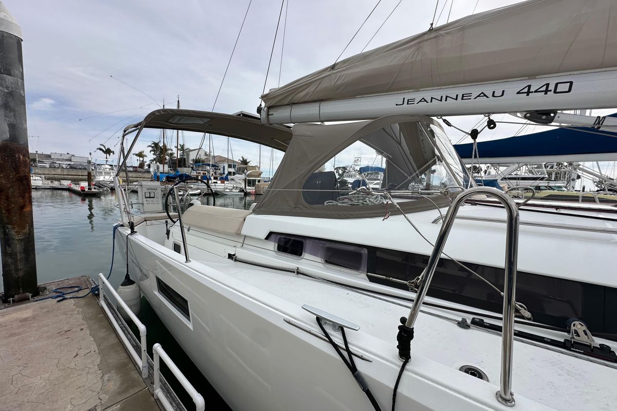 2019 Jeanneau 44 