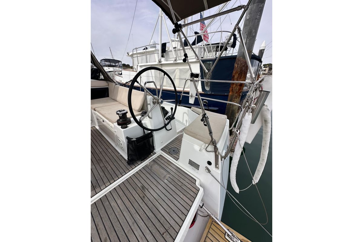 2019 Jeanneau 44 