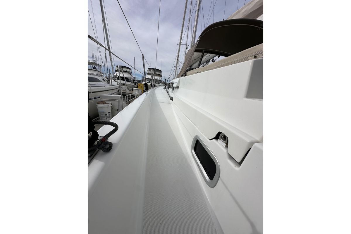 2019 Jeanneau 44 