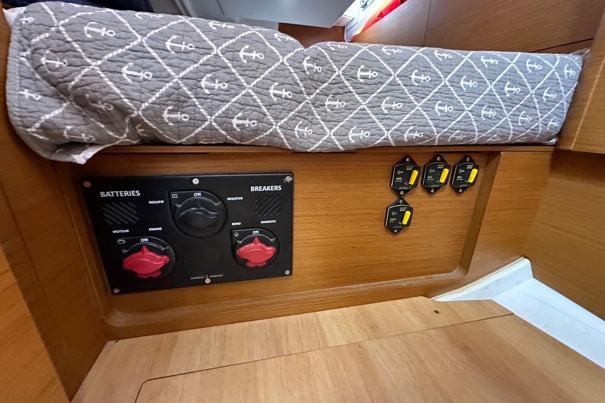 2019 Jeanneau 44 