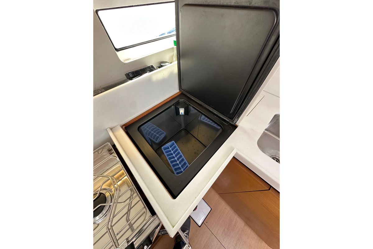 2019 Jeanneau 44 