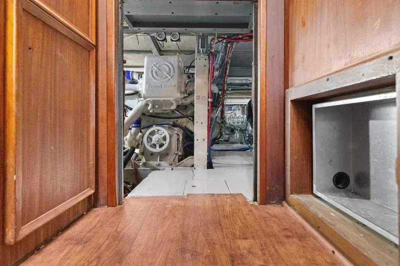 Bella Yacht Photos Pics Engine room of 1978 Hatteras 45 Convertible yacht with Detroit Diesel engine.