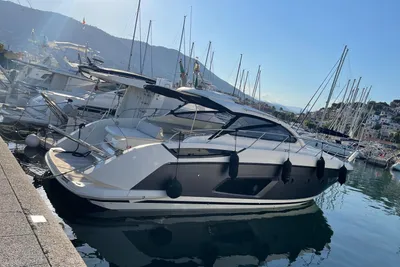 2013 Azimut Atlantis 44