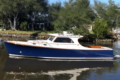 2000 Hinckley 36 Picnic Boat EP