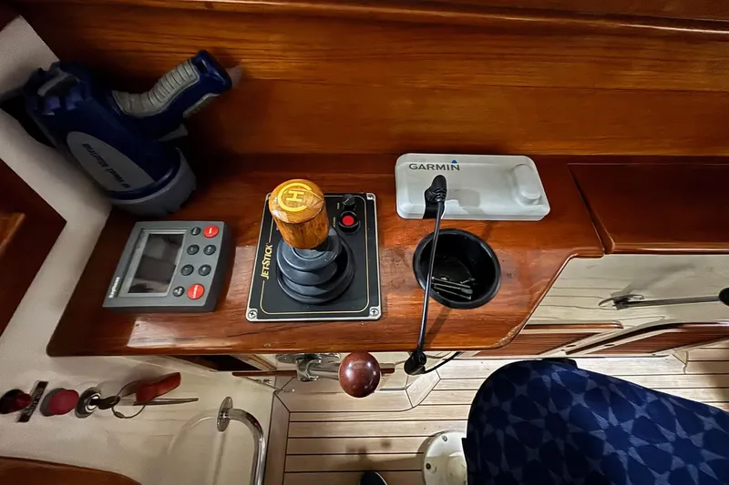 Josie Yacht Photos Pics Hinckley 36 Picnic Boat EP 2000 cockpit controls with joystick and Garmin device.