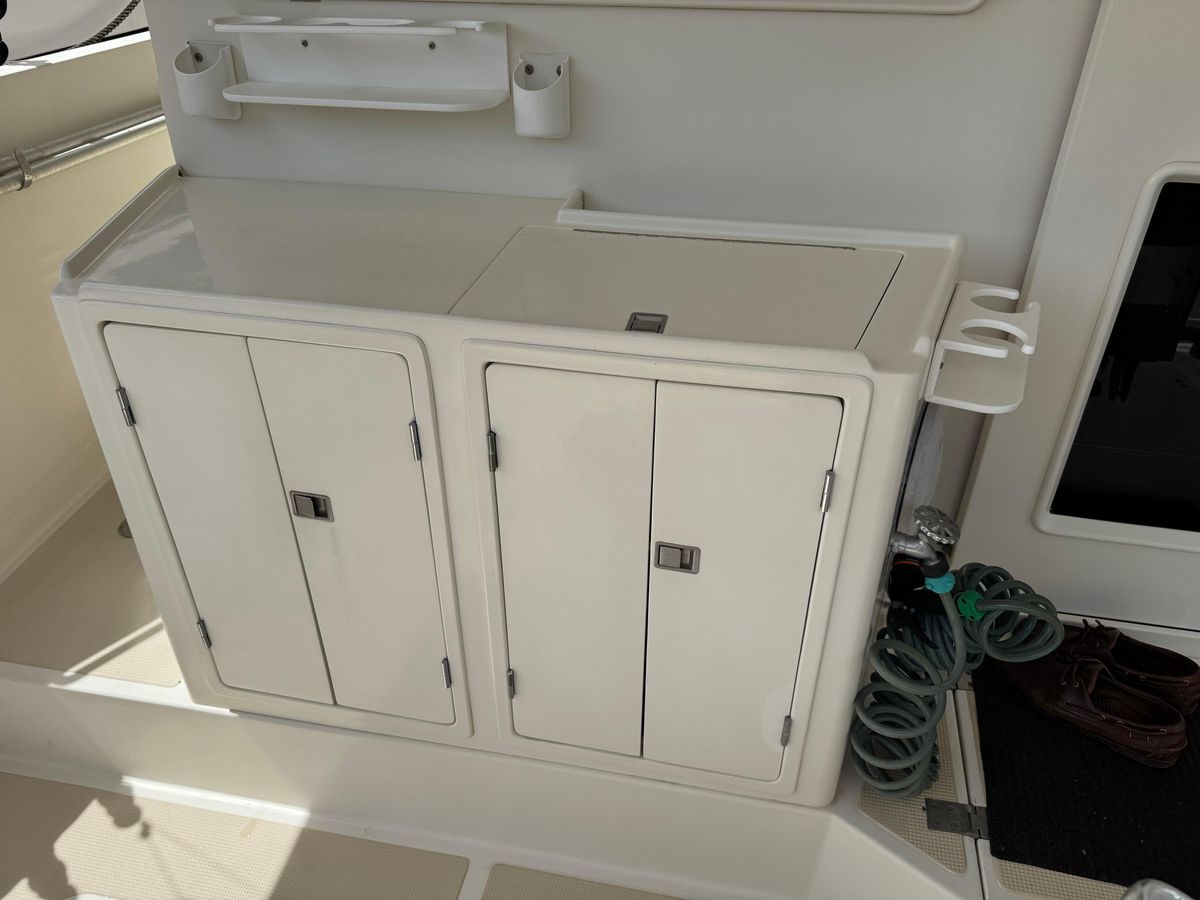 2001 Offshore Yachts 54 