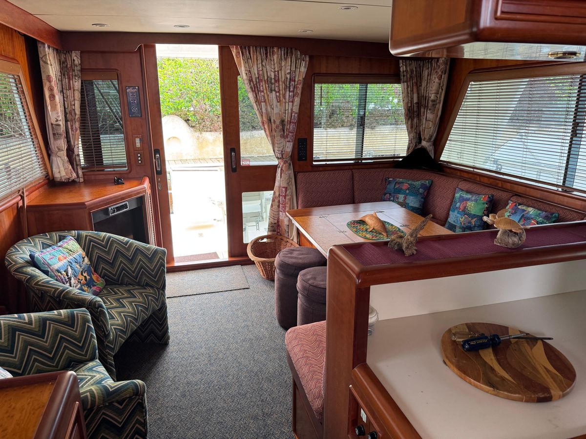 2001 Offshore Yachts 54 