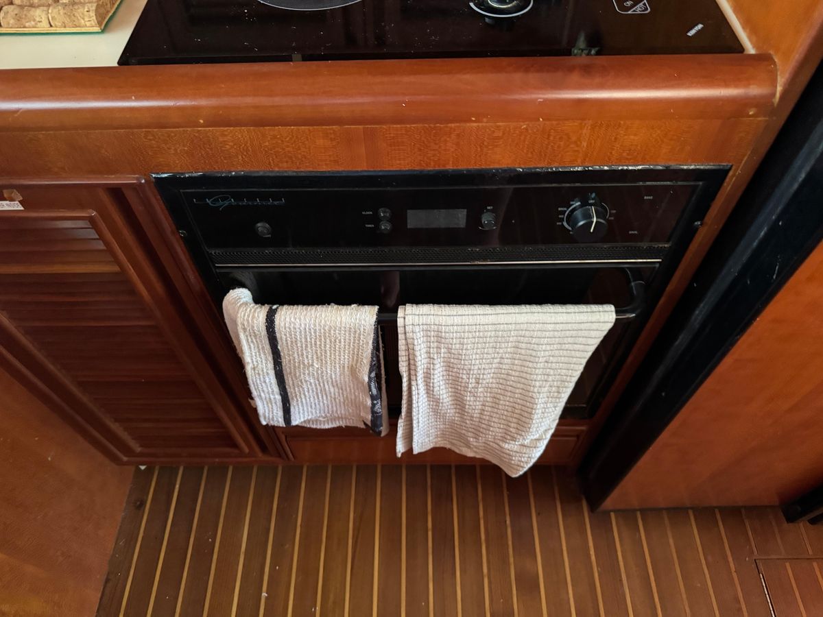 2001 Offshore Yachts 54 