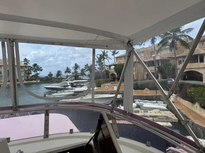 Silver Lining Yacht Photos Pics Flybridge Bimini