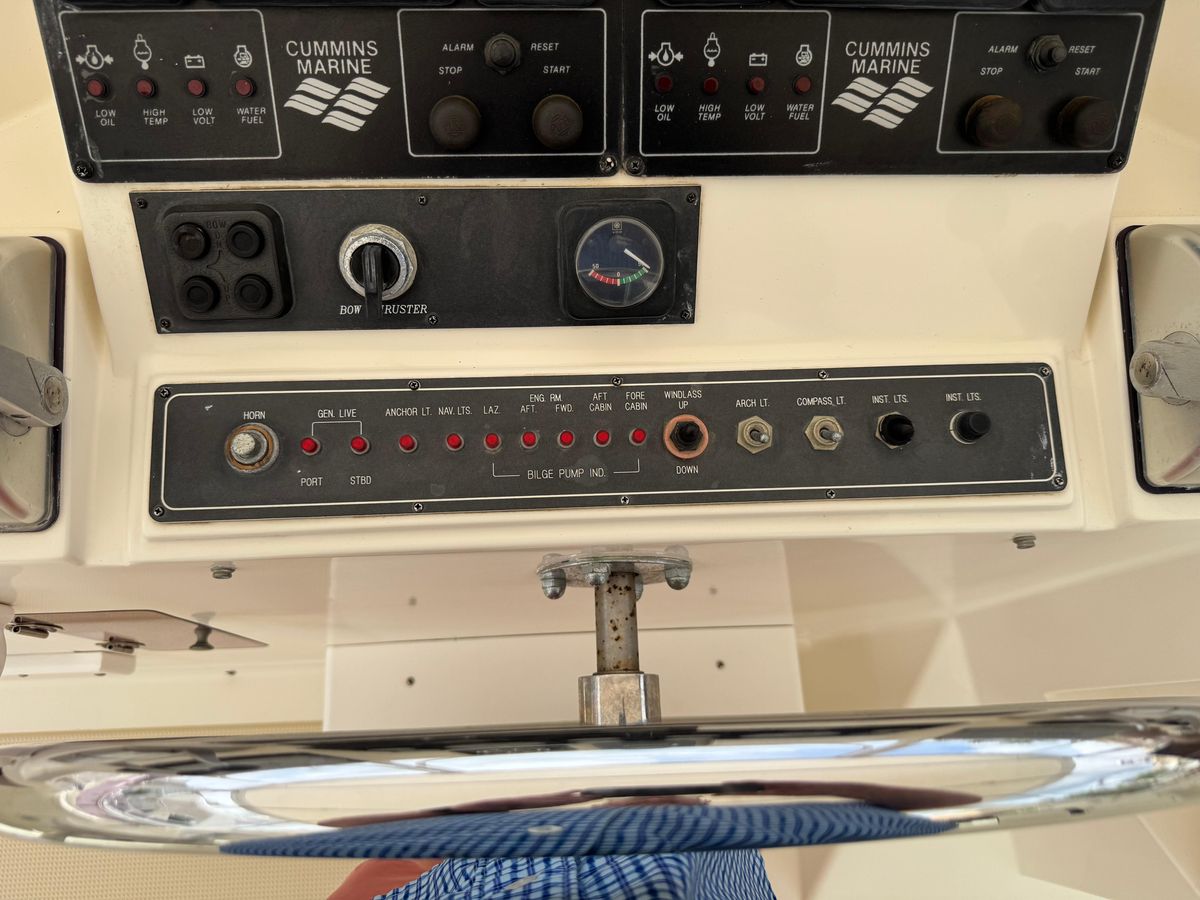 2001 Offshore Yachts 54 