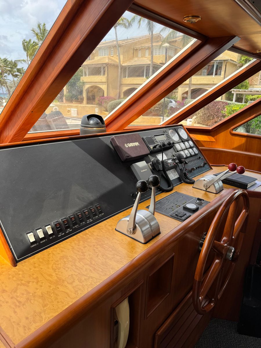 2001 Offshore Yachts 54 