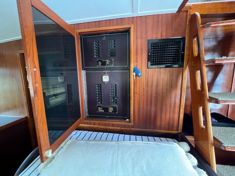 1981-74-hatteras-74-motor-yacht