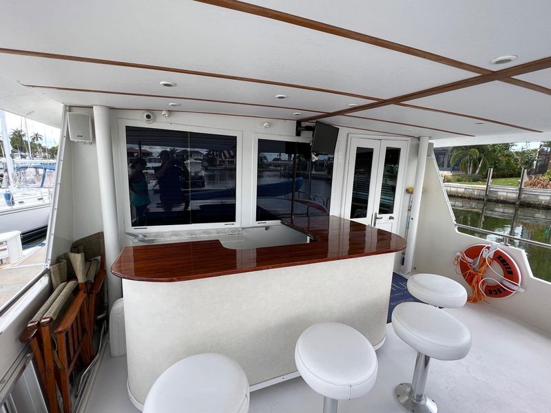 1981 Hatteras 74 Motor Yacht