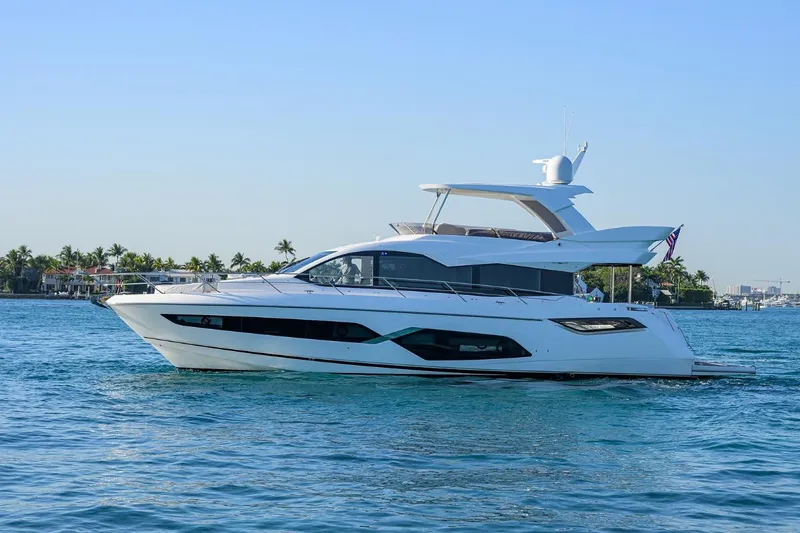 Lucky Ladies Yacht Photos Pics 