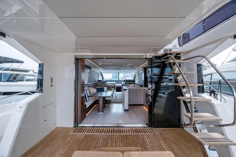 Lucky Ladies Yacht Photos Pics Luxurious 2022 Sunseeker Manhattan 68 yacht interior with modern design and spacious layout.