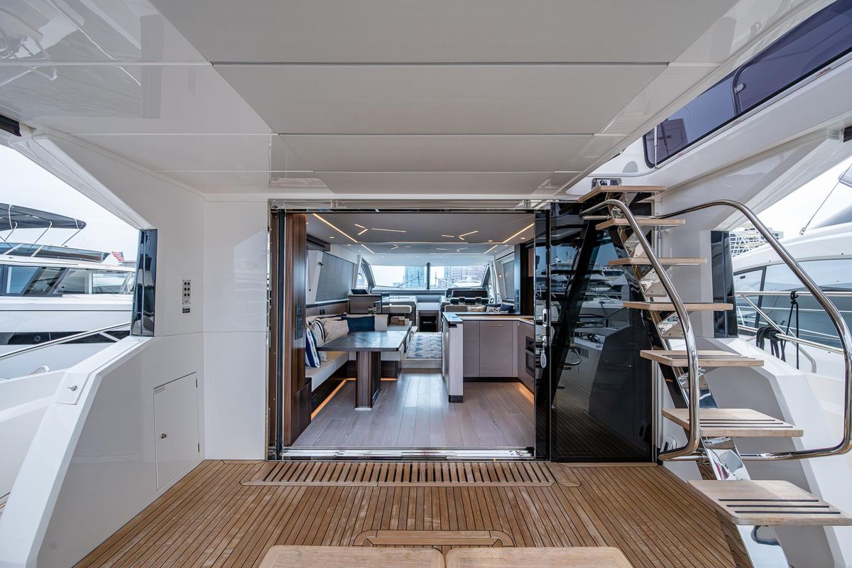 2022 Sunseeker 68 