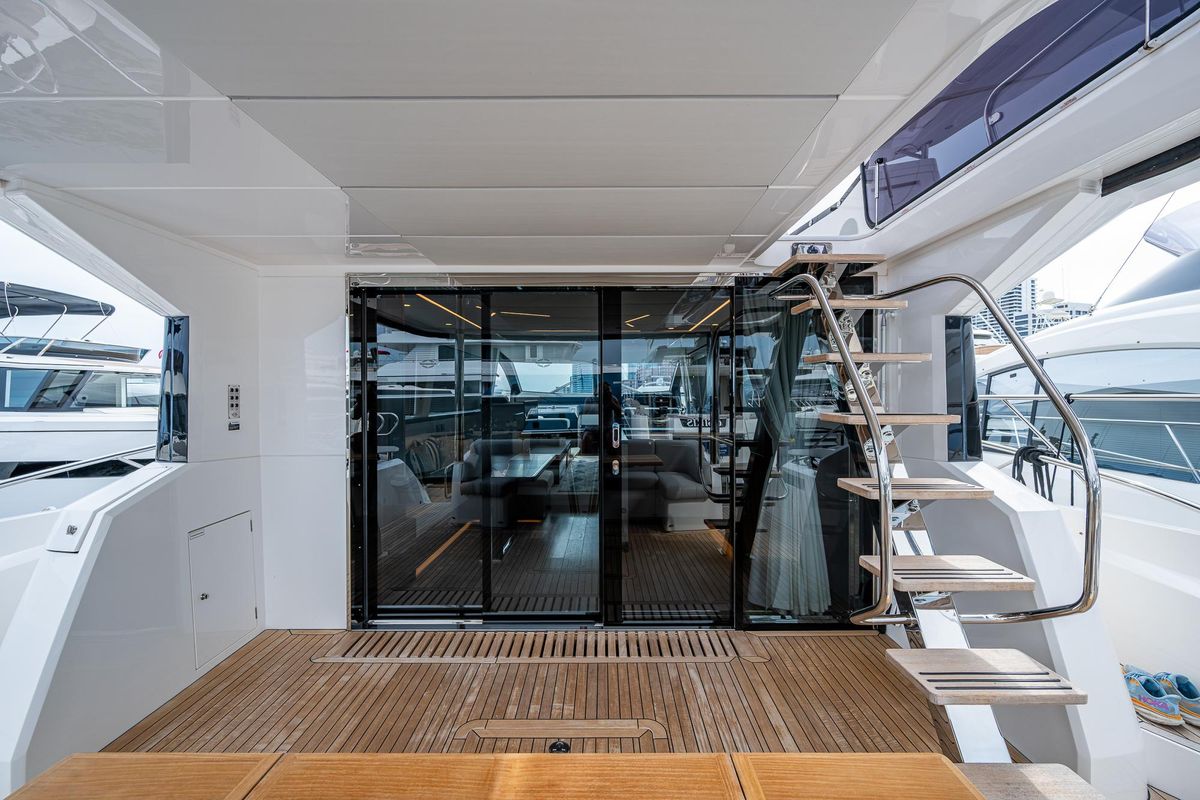 2022 Sunseeker 68 
