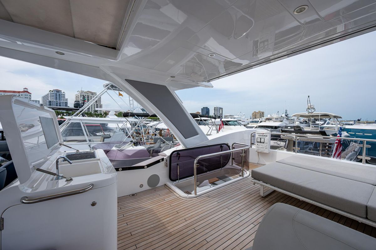 2022 Sunseeker 68 
