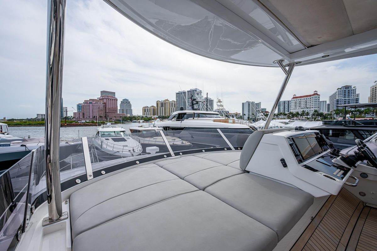 2022 Sunseeker 68 