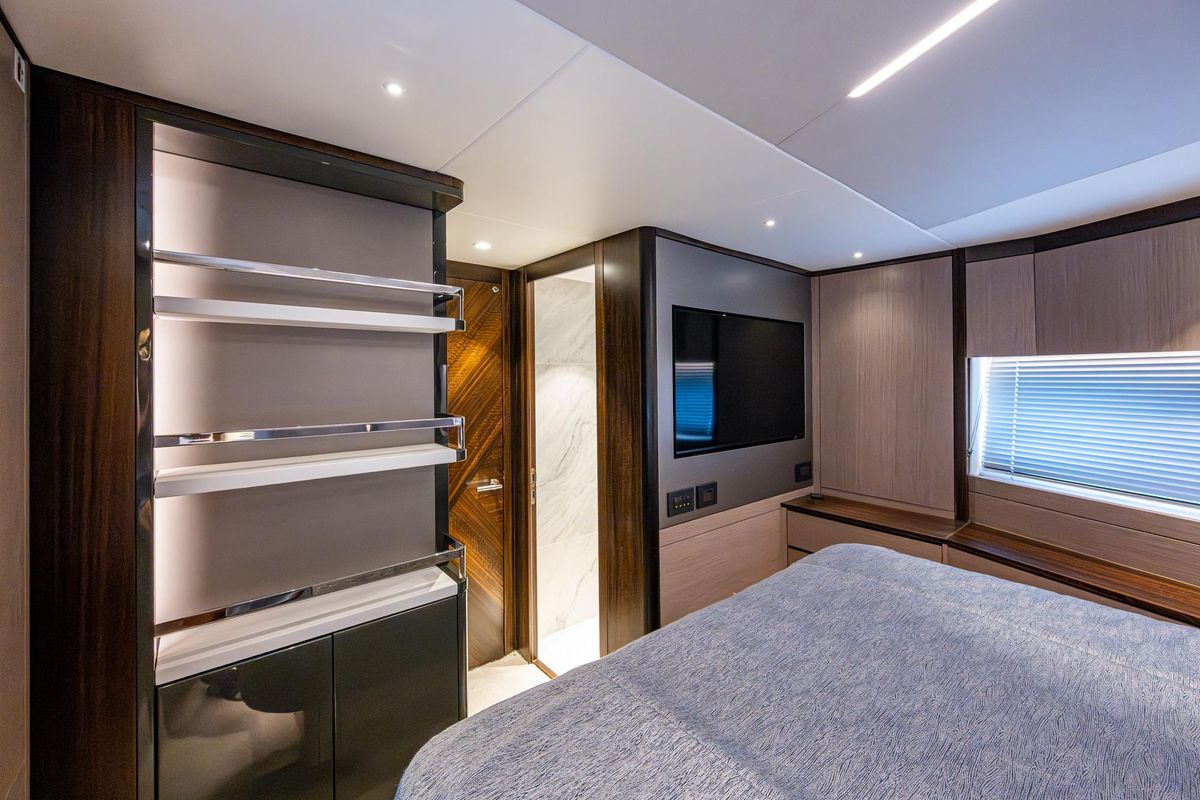 2022 Sunseeker 68 