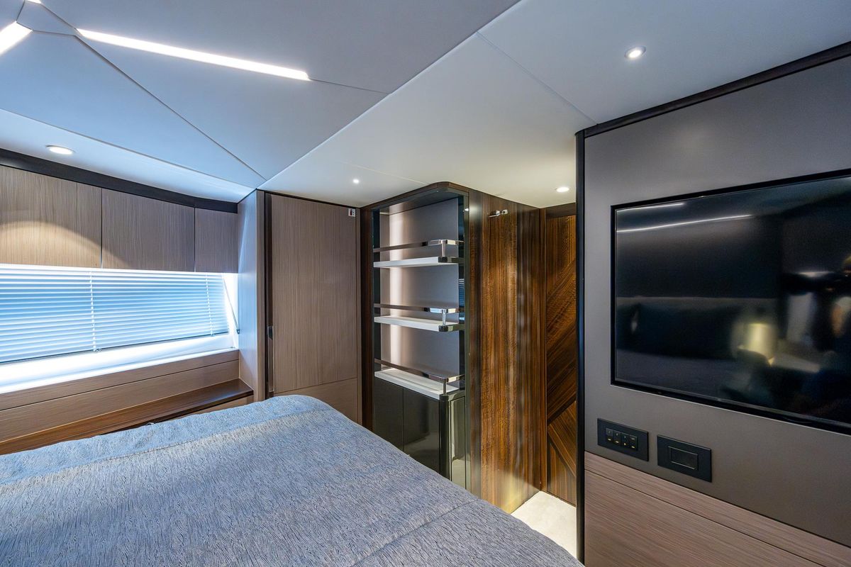 2022 Sunseeker 68 