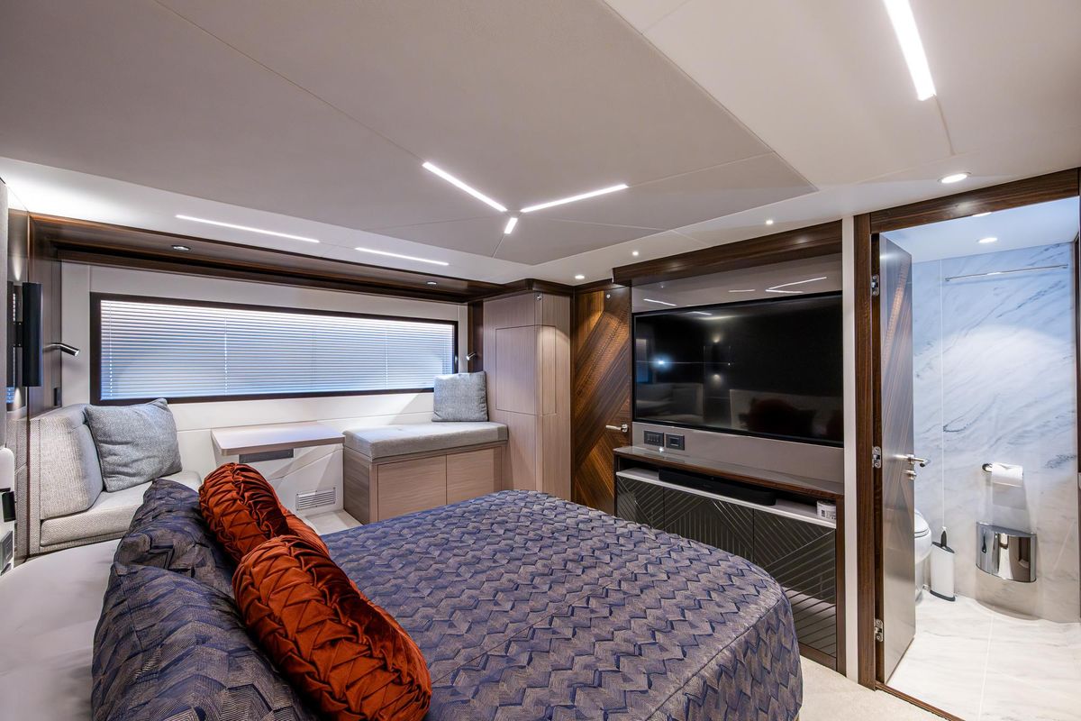 2022 Sunseeker 68 