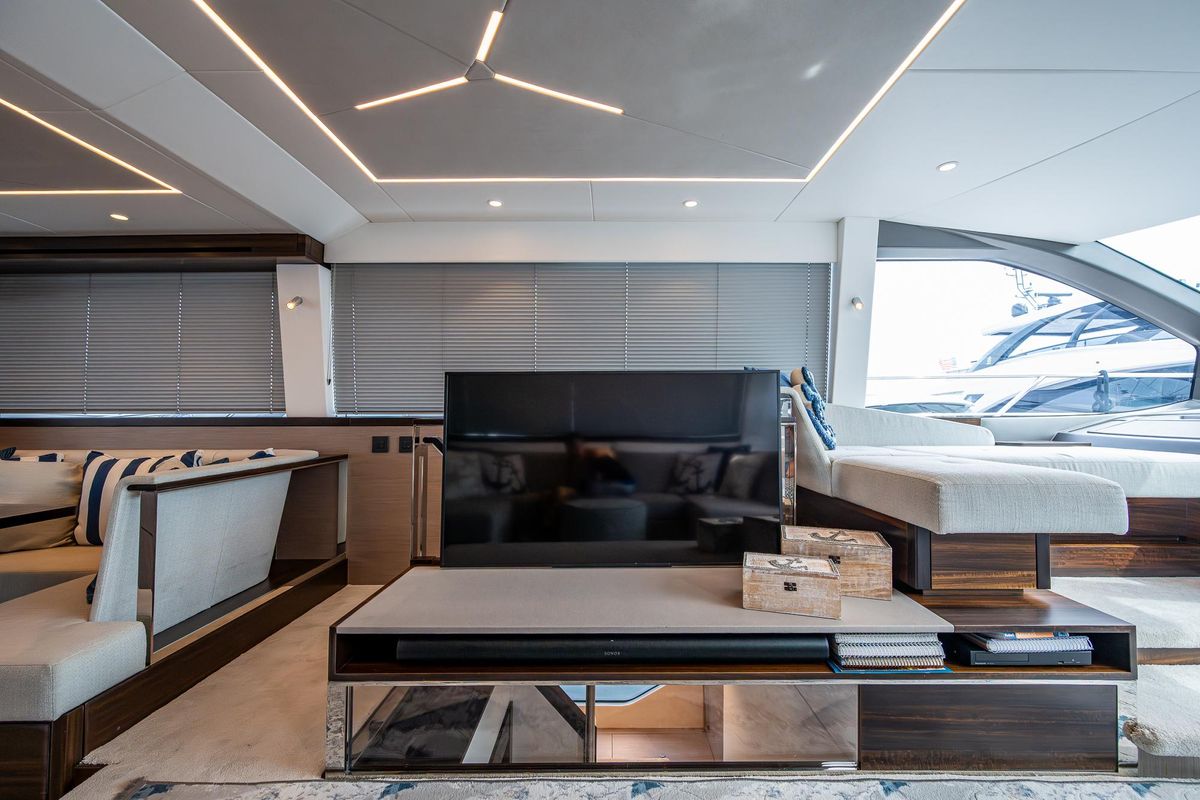 2022 Sunseeker 68 