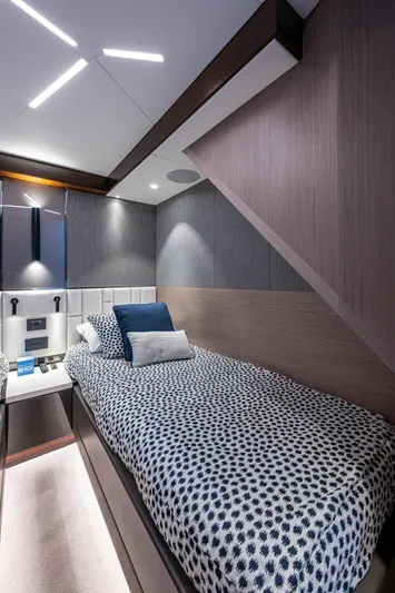 Lucky Ladies Yacht Photos Pics 