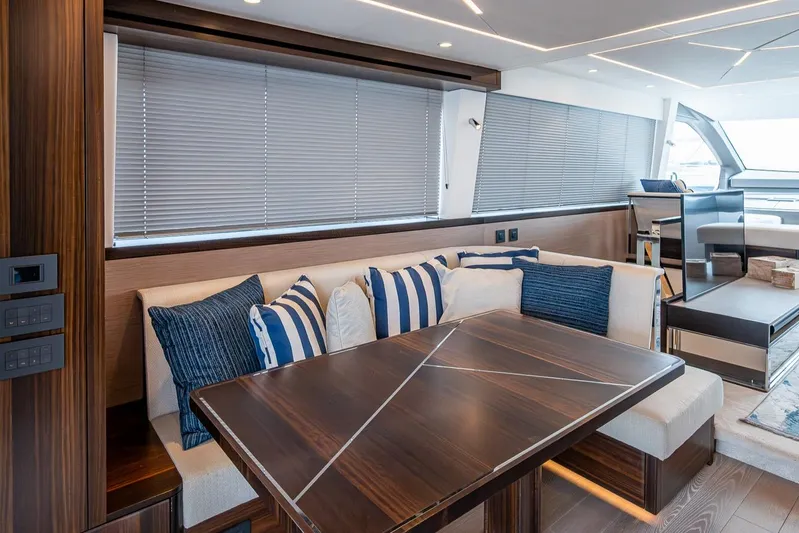 Lucky Ladies Yacht Photos Pics 