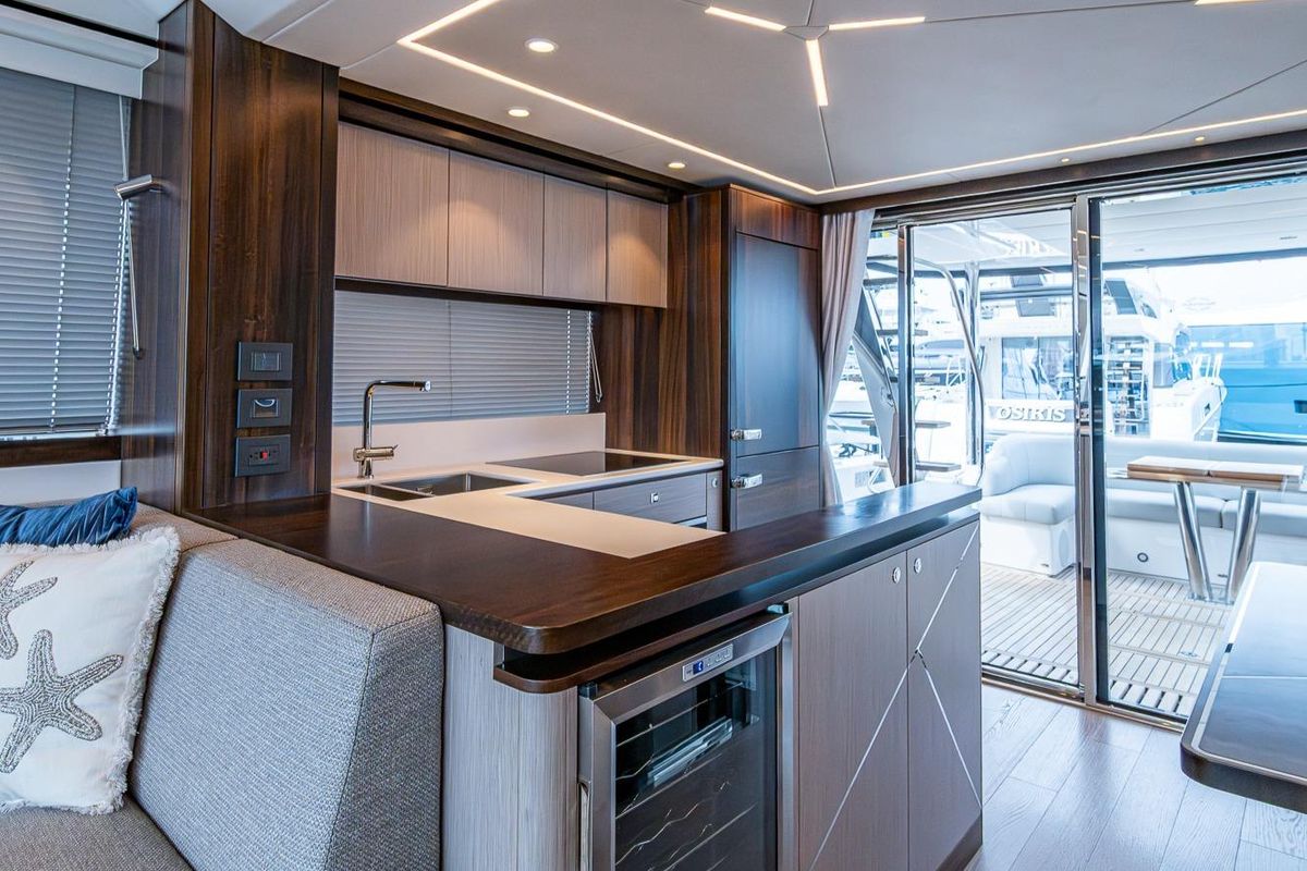 2022 Sunseeker 68 