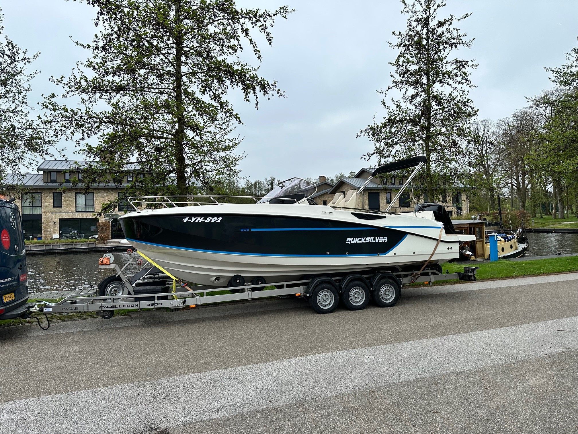 2024 Quicksilver Activ 805 Open