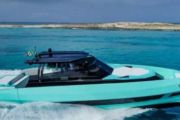 Yacht